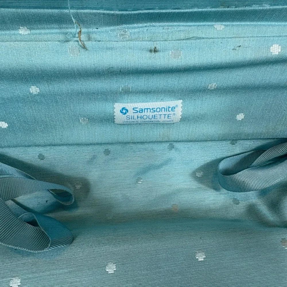 Samsonite vintage silhouette